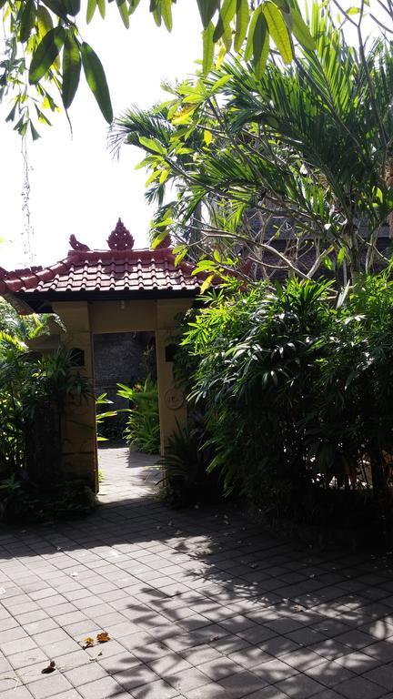 Aahh Bali Bed And Breakfast Jimbaran  Exterior photo